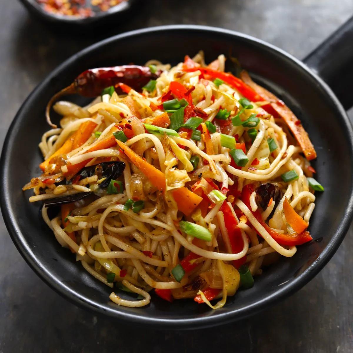 Golden Chilli Garlic Noodles