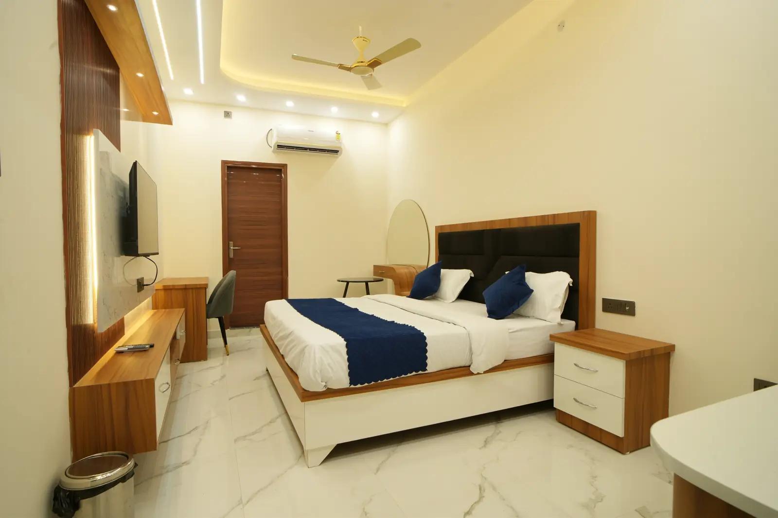 Room Gallery 17